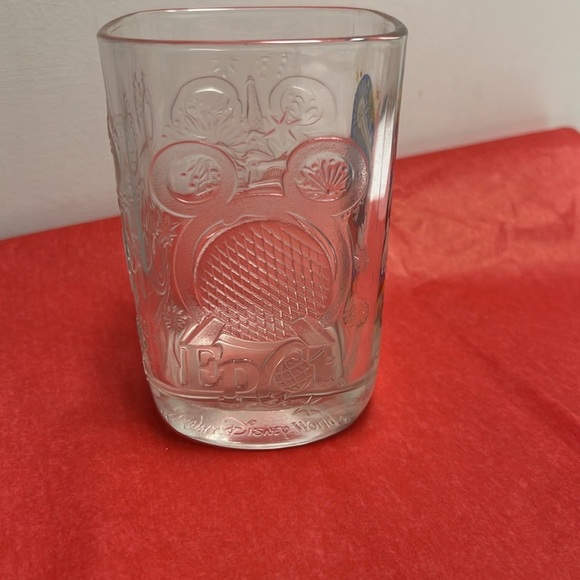 Epcot Mickey Mouse 2000 Walt Disney World glass - Picture 4 of 8